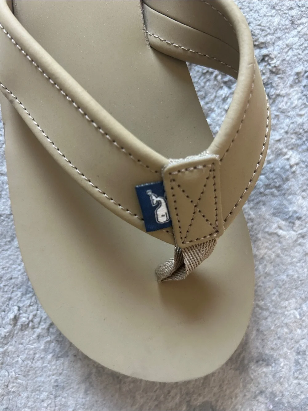 Vineyard Vines Men’s Beige/Tan Flip Flop Sandals
